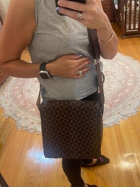 Brown Geometric Crossbody Bag - Classic Women's Shoulder Bag